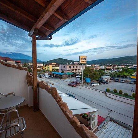 Hotel Shpella Berat Exteriör bild