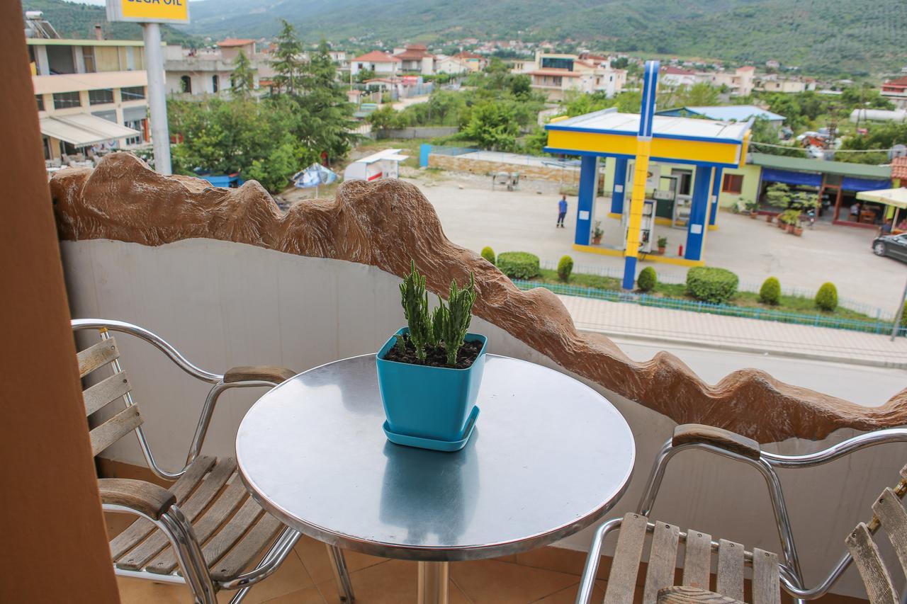 Hotel Shpella Berat Exteriör bild